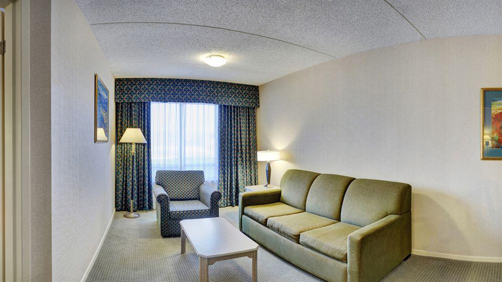 Residence Inn By Marriott Laval Exteriér fotografie